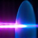 Faisceau laser traversant une lentille optique personnalisée